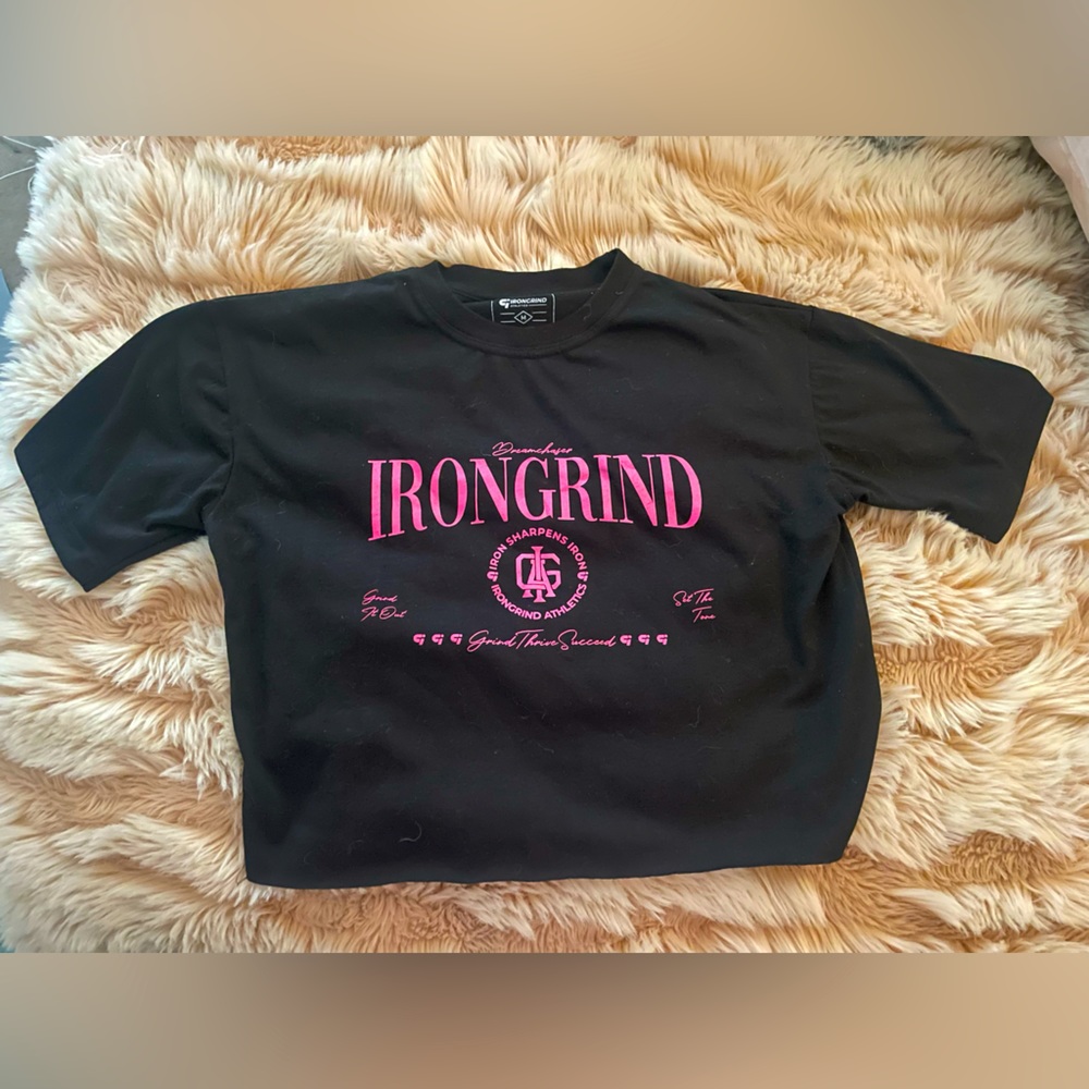 Iron grind cropped shirt